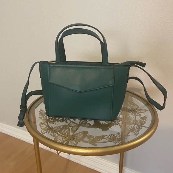 Green/teal small handbag with shoulder strap. - Picture 1 of 4
